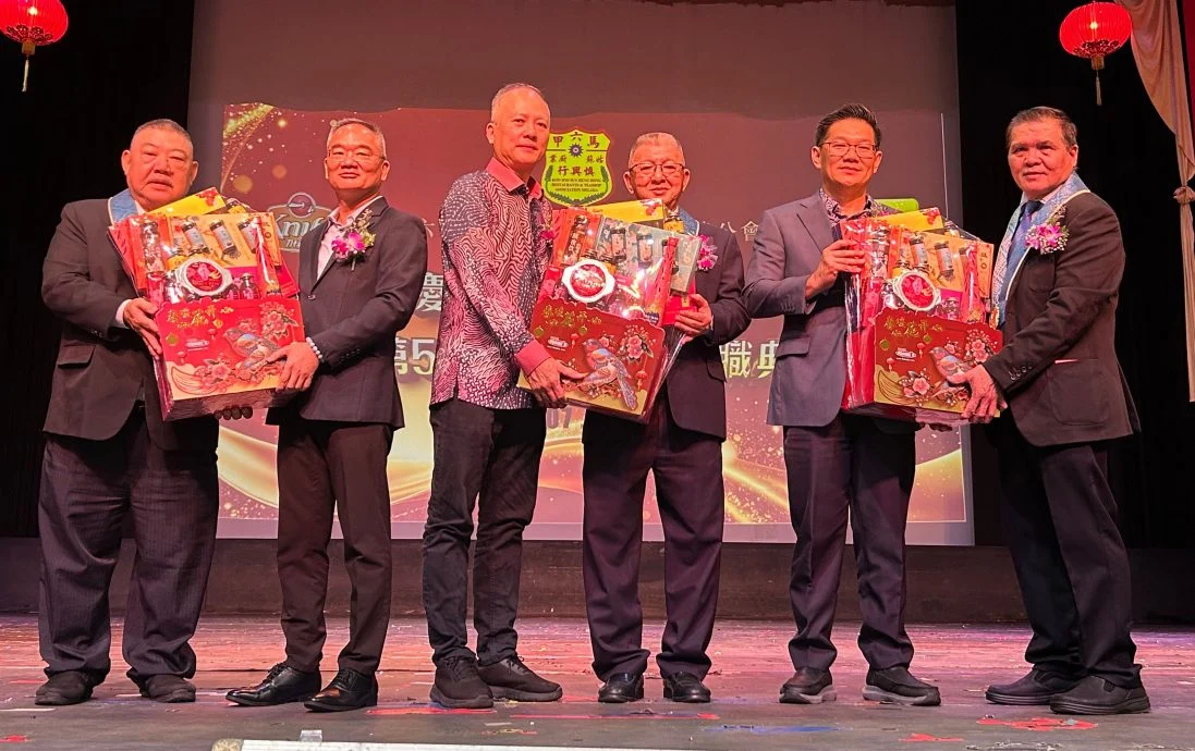 (全国版)黄守群促政府全面克服餐饮业长期面临劳工短缺的问题