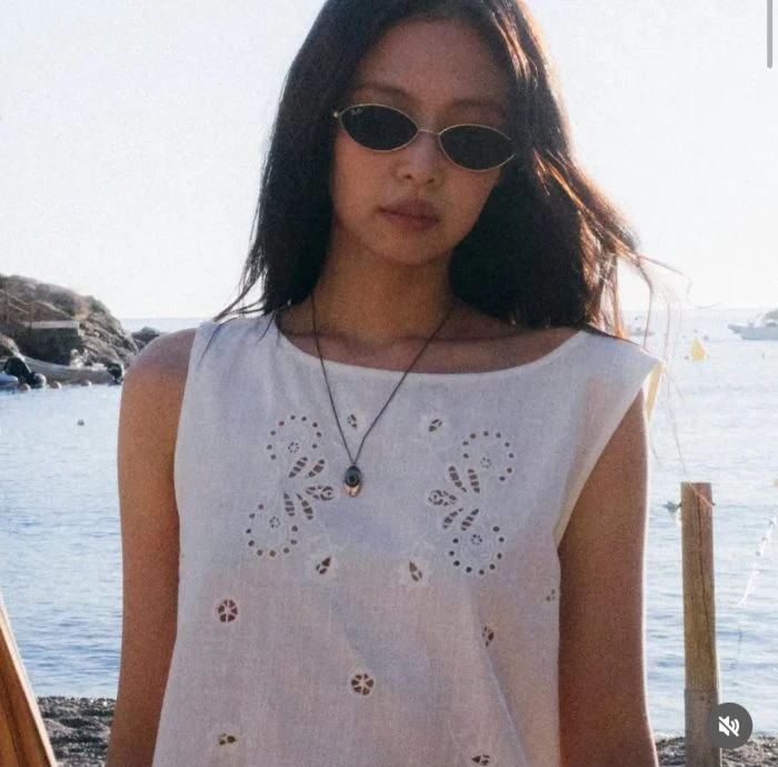 Jennie新歌MV露点? 粉丝开炮挺到底