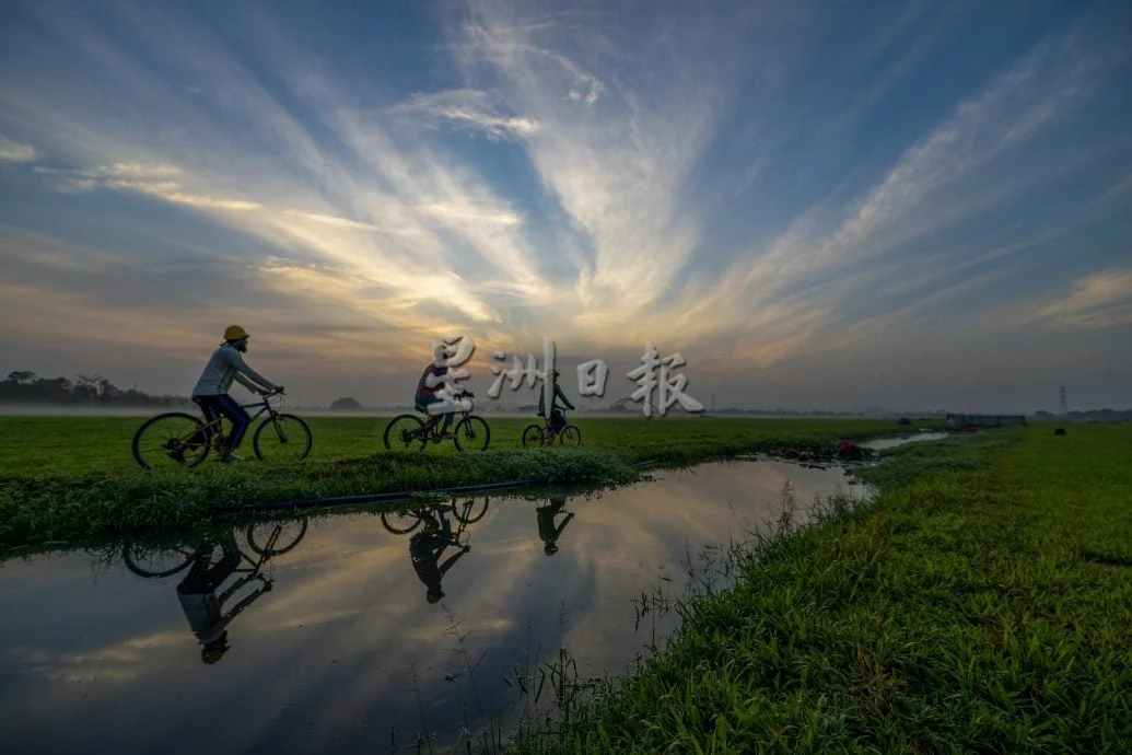 星角摄/图说大马:柔佛河日出照亮希望
