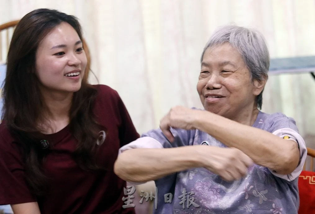 暖势力/28岁女孩为癌末祖母挑战人生首场半马