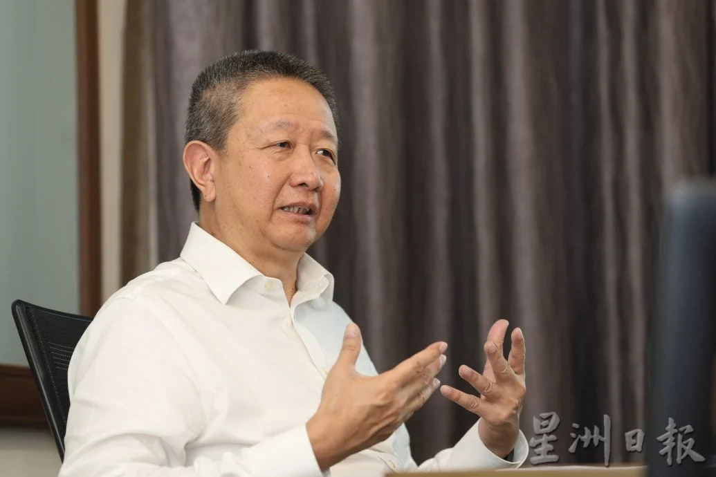 独家 / 444亿扶持计划推动企业转型 邓章钦:中小微企业GDP贡献拟推至50%