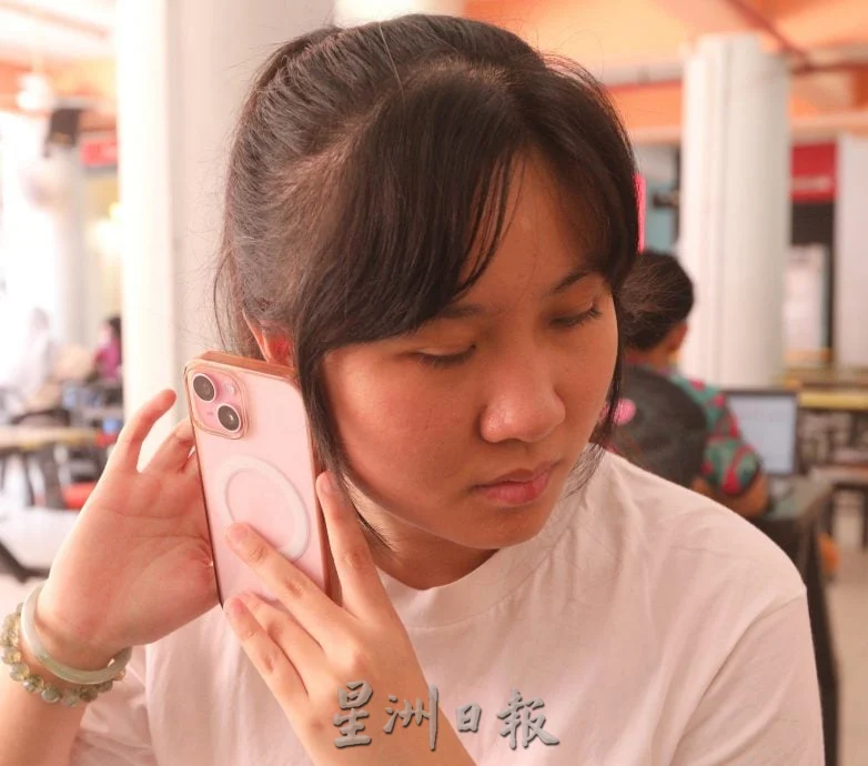 暖势力/从“怪物”到走进大学课堂 盲眼少女用生命证明自己
