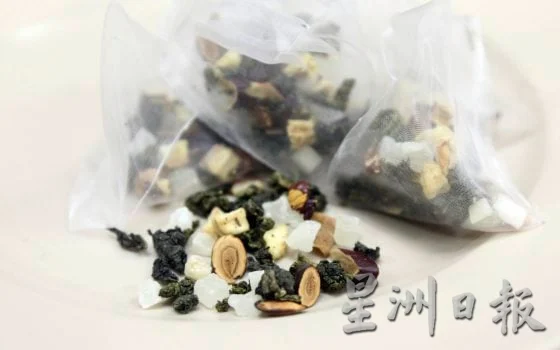 【菇菌经济学/02】市场低迷,逆势求生,宝芝林如何走出种菇新出路?