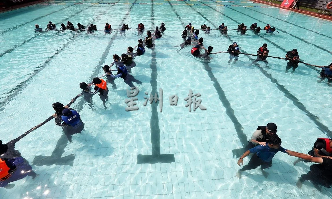 暖势力/视障人士学游泳