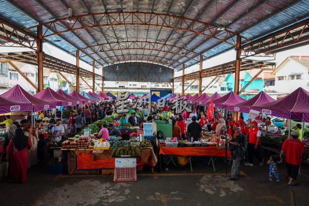 星角摄/图说大马:小婆罗洲市集热闹非凡