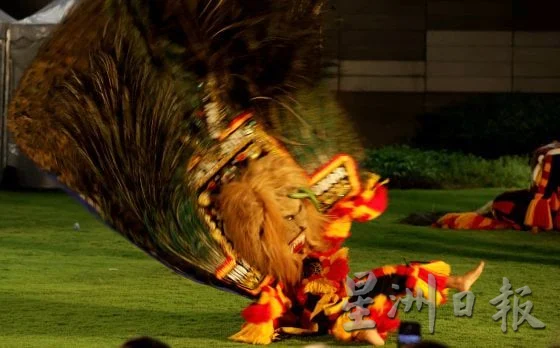 虎头面具 印尼爪哇传统舞剧-Reog Ponorogo-巴隆舞-Barongan