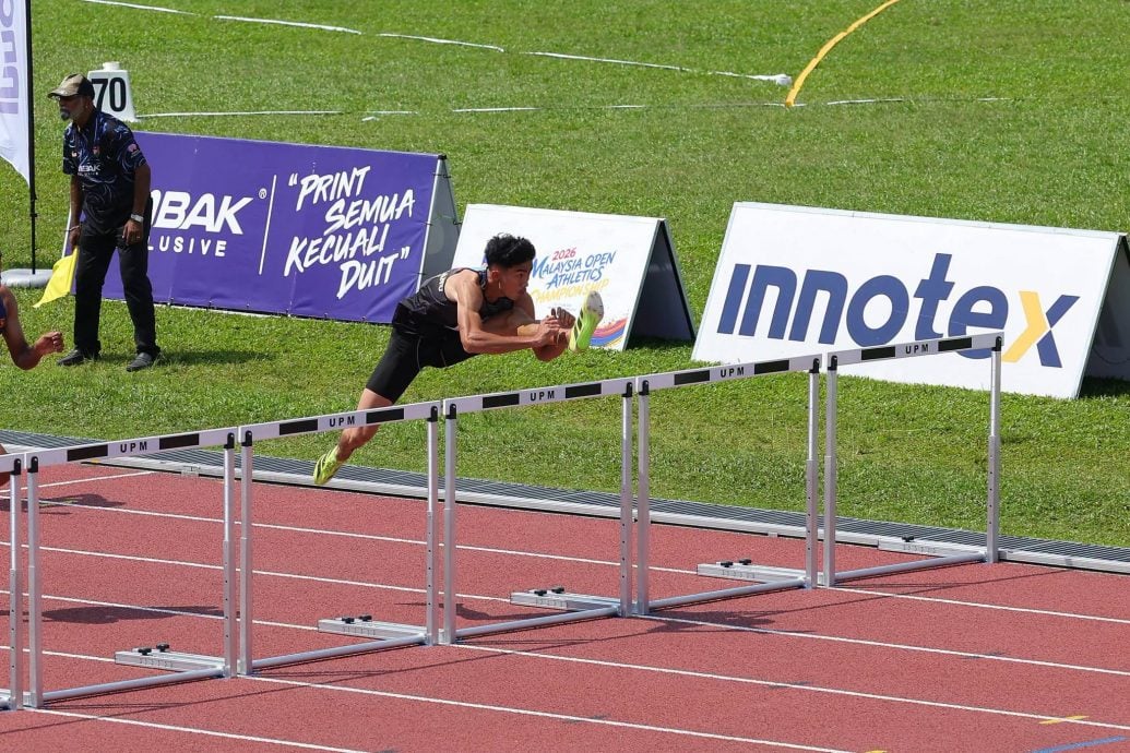 U23亚洲田径赛|跑出13.63秒勇闯决赛 阿敏破男跨栏全国纪录