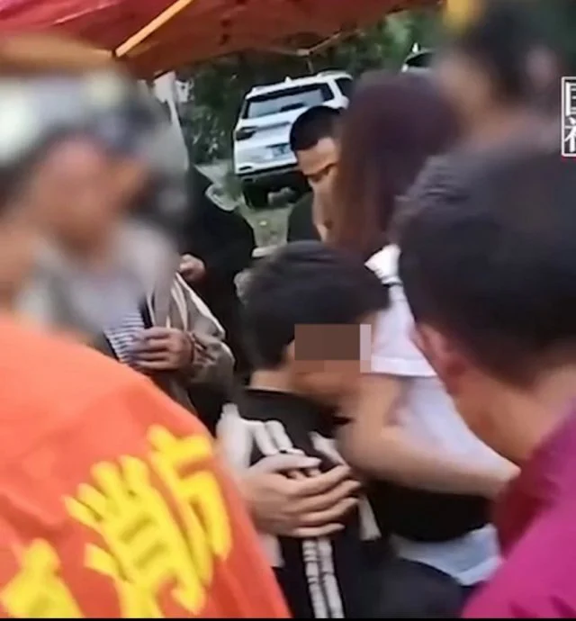 11岁男孩被奶奶责骂后离家!躲邻居空屋6天 警犬闻衣追踪成功寻回