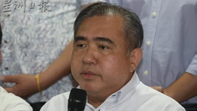 Loke Siew Fook resigns as Negeri Sembilan DAP chief after party loses Chennah and Repah