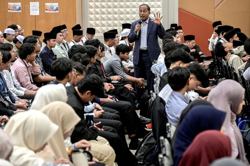 亿佩KPT PANTAU RAPI KESELAMATAN PELAJAR MALAYSIA SUSULAN KETEGANGAN DI ASIA BARAT