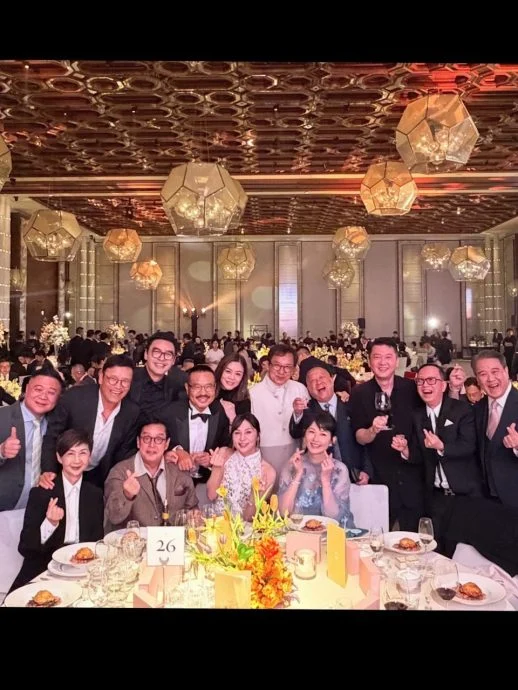 佘诗曼不是来马出席婚礼 与成龙谭咏麟香港贺豪门婚宴