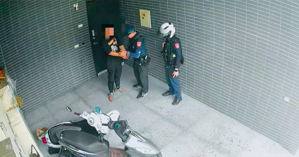 假投资真赌博把钱输光 女友提分手 男子埋伏砍人