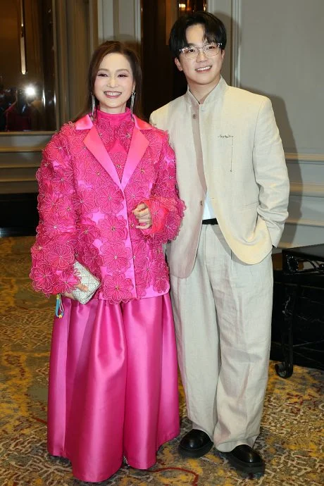 庄思明圆心愿回乡办婚宴 杨明升格大马女婿