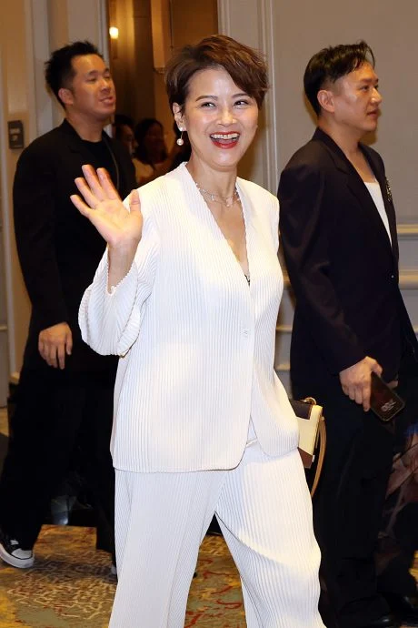 庄思明圆心愿回乡办婚宴 杨明升格大马女婿