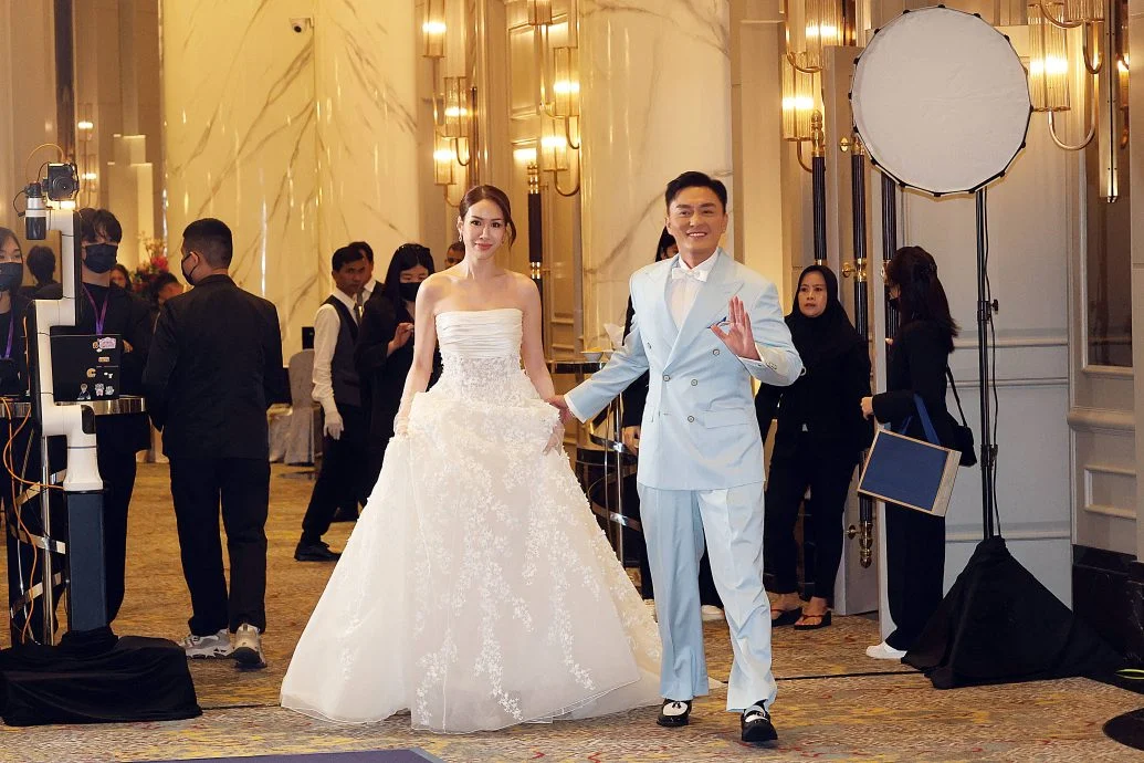 庄思明圆心愿回乡办婚宴 杨明升格大马女婿