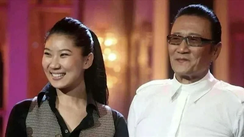 曾爆3胎张柏芝生父被平台禁言 谢贤旧爱暗示跟她感情好被骂翻