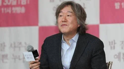 韩名导安畔锡惊传脑出血倒地 最新病况曝光