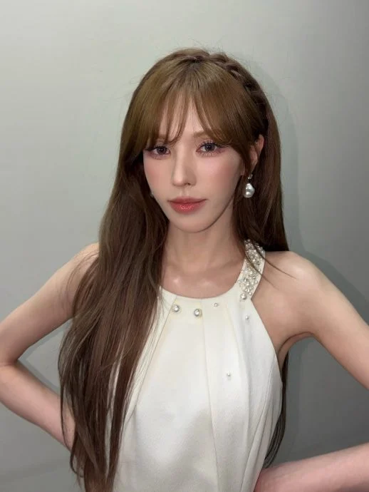 (下版短)锁骨突出脸颊凹陷四肢纤细 Wendy@Red Velvet暴瘦惹网忧