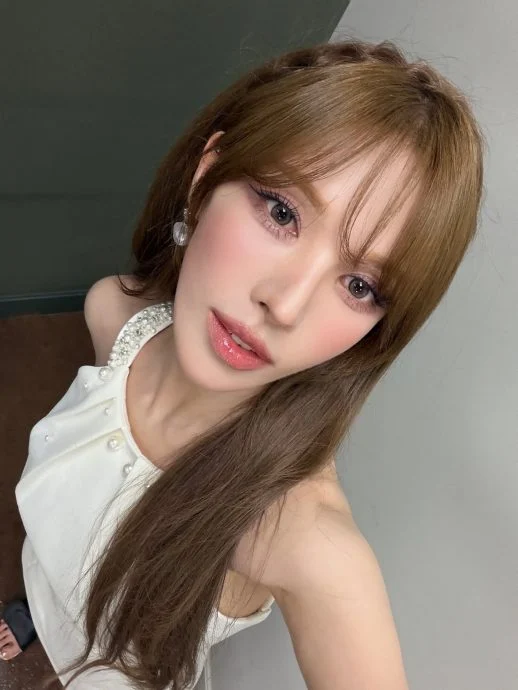 (下版短)锁骨突出脸颊凹陷四肢纤细 Wendy@Red Velvet暴瘦惹网忧