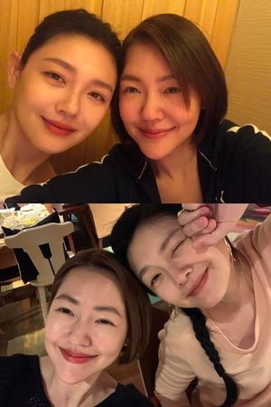 ▲大S和小S一家人连日被汪小菲、张兰攻击。（图／翻摄自FACEBOOK／小S 徐熙娣）