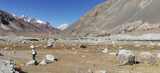 Chapursan Valley美丽的山谷景色。

