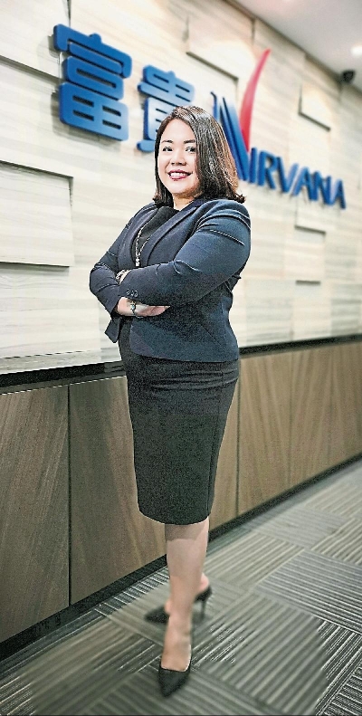 富贵山庄首席行销培训营运长拿汀李姐䭲