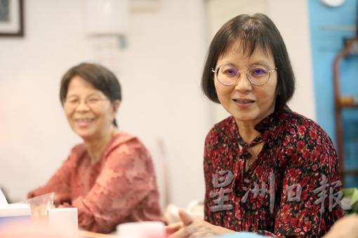 易美莲(右)很感谢姐姐在她患病期间,不离不弃的在身边照顾,让她完成癌症治疗,走出忧郁症。 易美莲(右)很感谢姐姐在她患病期间,不离不弃的在身边照顾,让她完成癌症治疗,走出忧郁症。