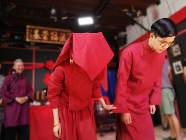 《守百年之约》拍摄现场，童养媳心兰是被观众骂得最凶的角色。