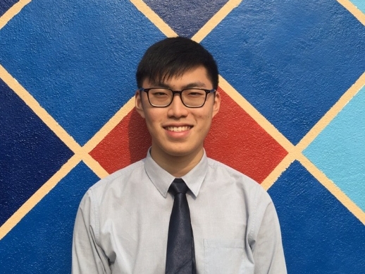 王永勋自学编程，一步一脚印创立JomStudy，目前一边读大学，一边经营这个下载量超过两万的应用程式。（照片由受访者提供）