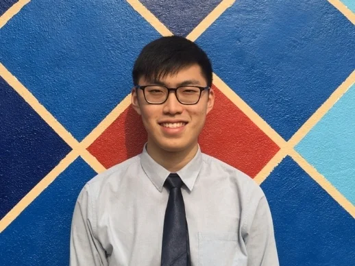 王永勋自学编程,一步一脚印创立JomStudy,目前一边读大学,一边经营这个下载量超过两万的应用程式。(照片由受访者提供) 王永勋自学编程,一步一脚印创立JomStudy,目前一边读大学,一边经营这个下载量超过两万的应用程式。(照片由受访者提供)