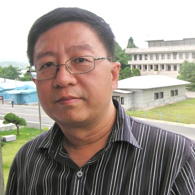 赖启健:马来亚可说是发展中国家里第一个用体育馆宣誓独立的国家。